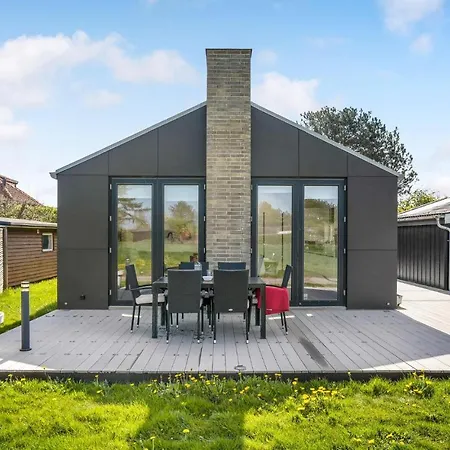 Three-bedroom In Prázdninový dům *